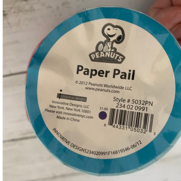 5/$25 Peanuts Paper Pail with Ribbon Carrier - Picture 3 of 3